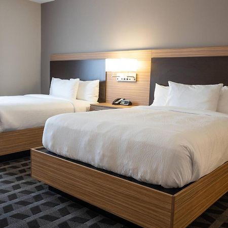 Towneplace Suites By Marriott Petawawa Exterior photo