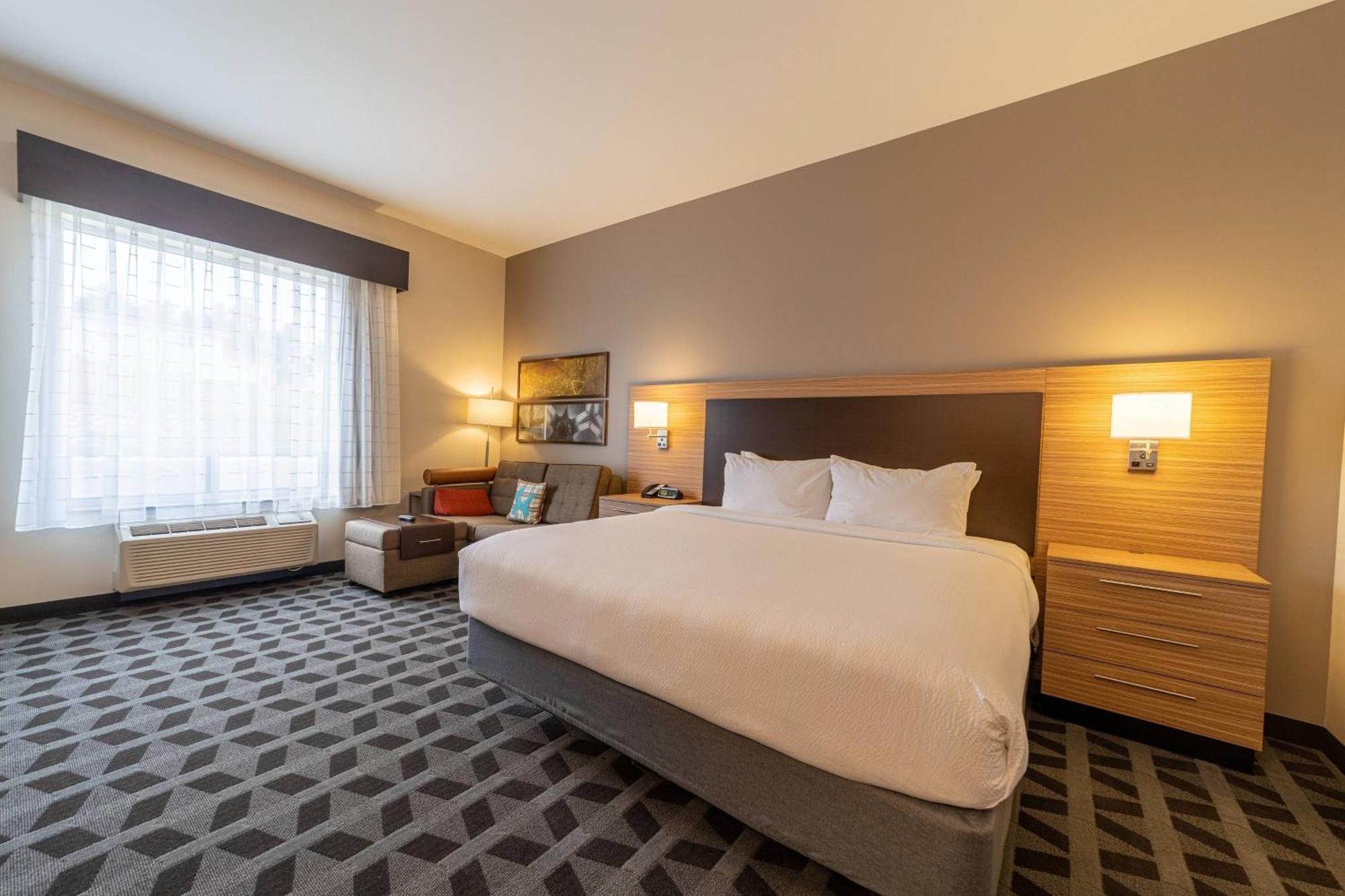 Towneplace Suites By Marriott Petawawa Exterior photo